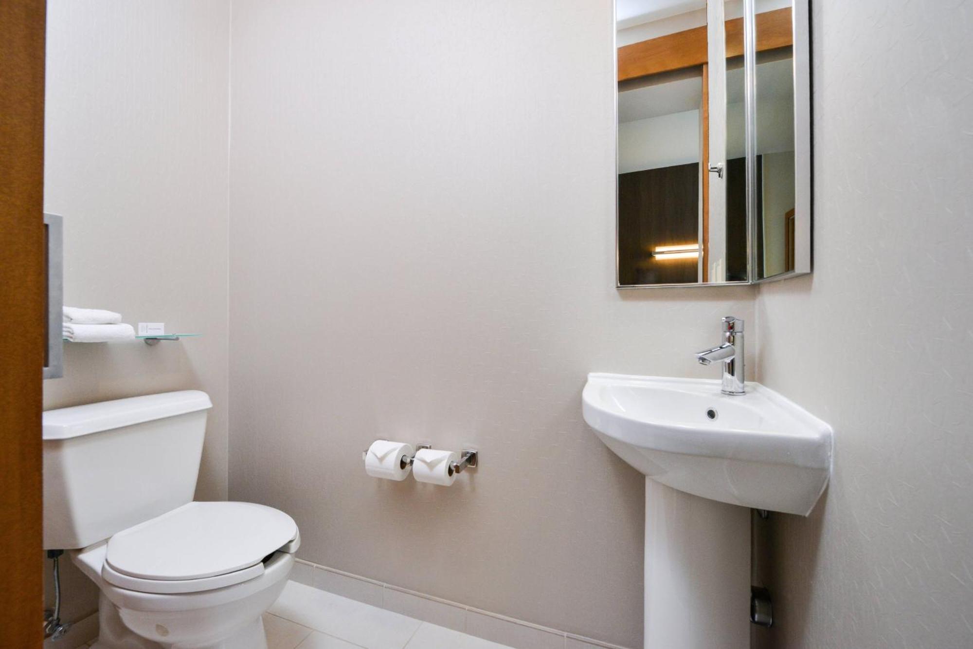 Springhill Dulles North Hotel
